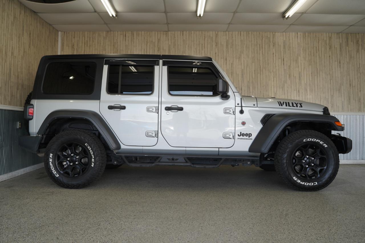 Jeep Wrangler Willys 4 Door 4x4 2023