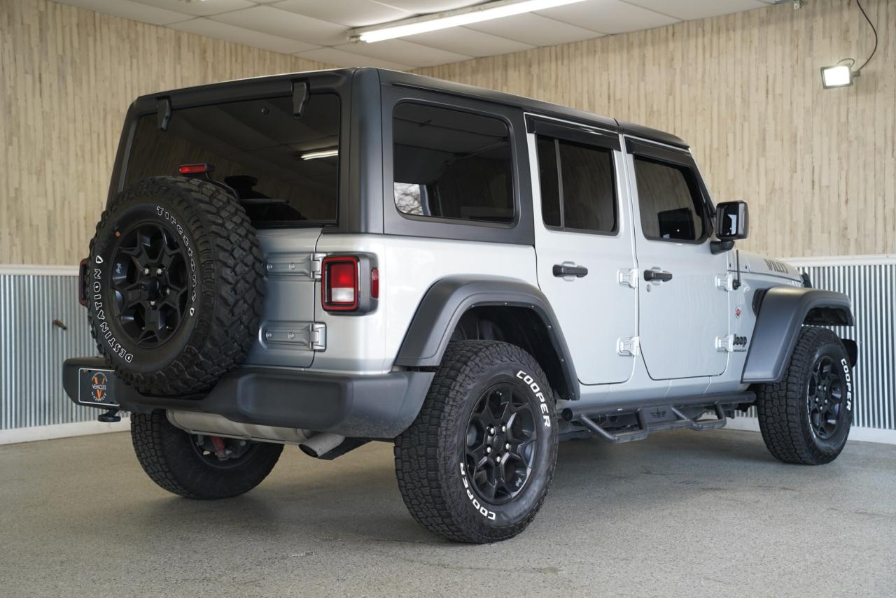 Jeep Wrangler Willys 4 Door 4x4 2023