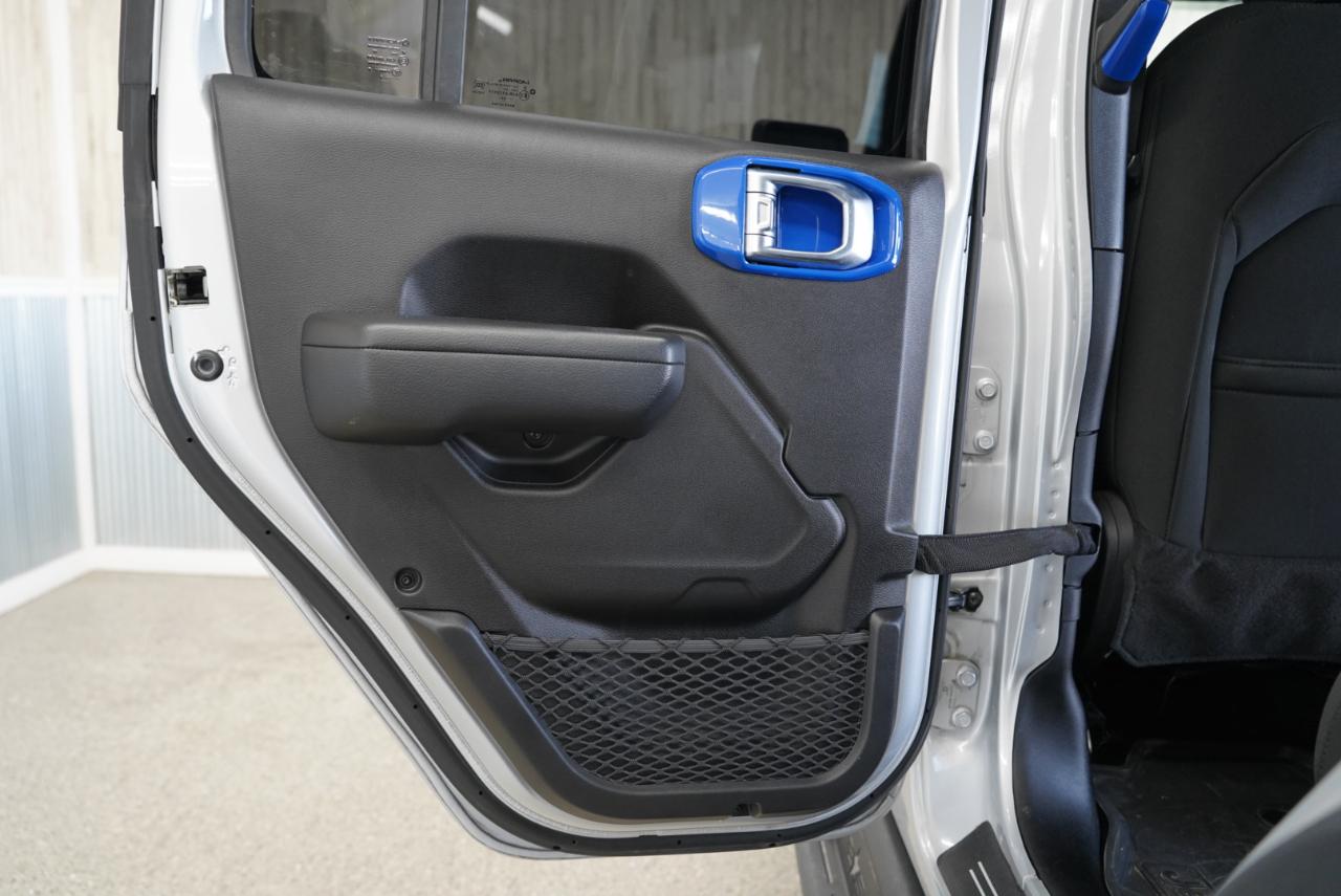 Jeep Wrangler Willys 4 Door 4x4 2023