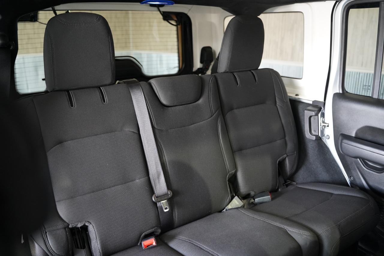 Jeep Wrangler Willys 4 Door 4x4 2023