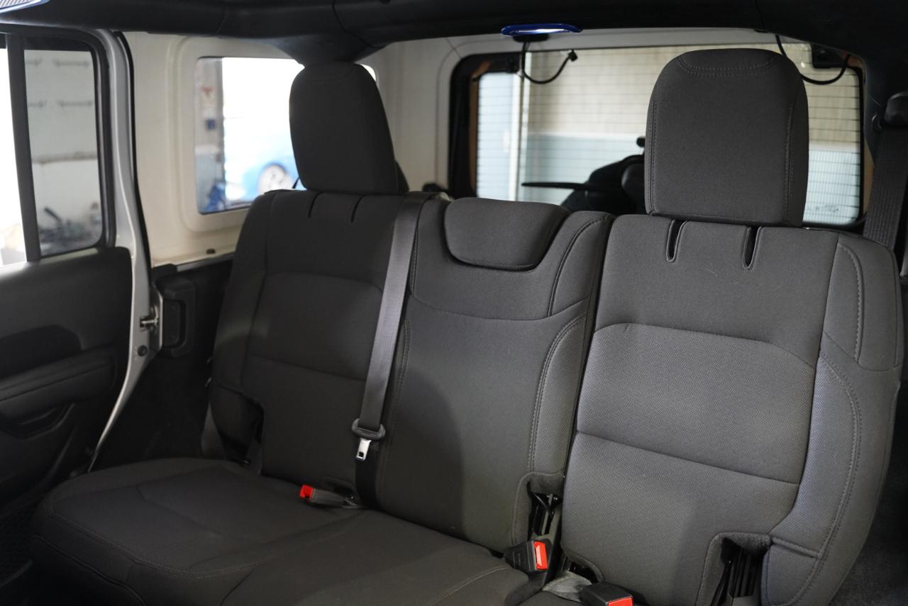 Jeep Wrangler Willys 4 Door 4x4 2023