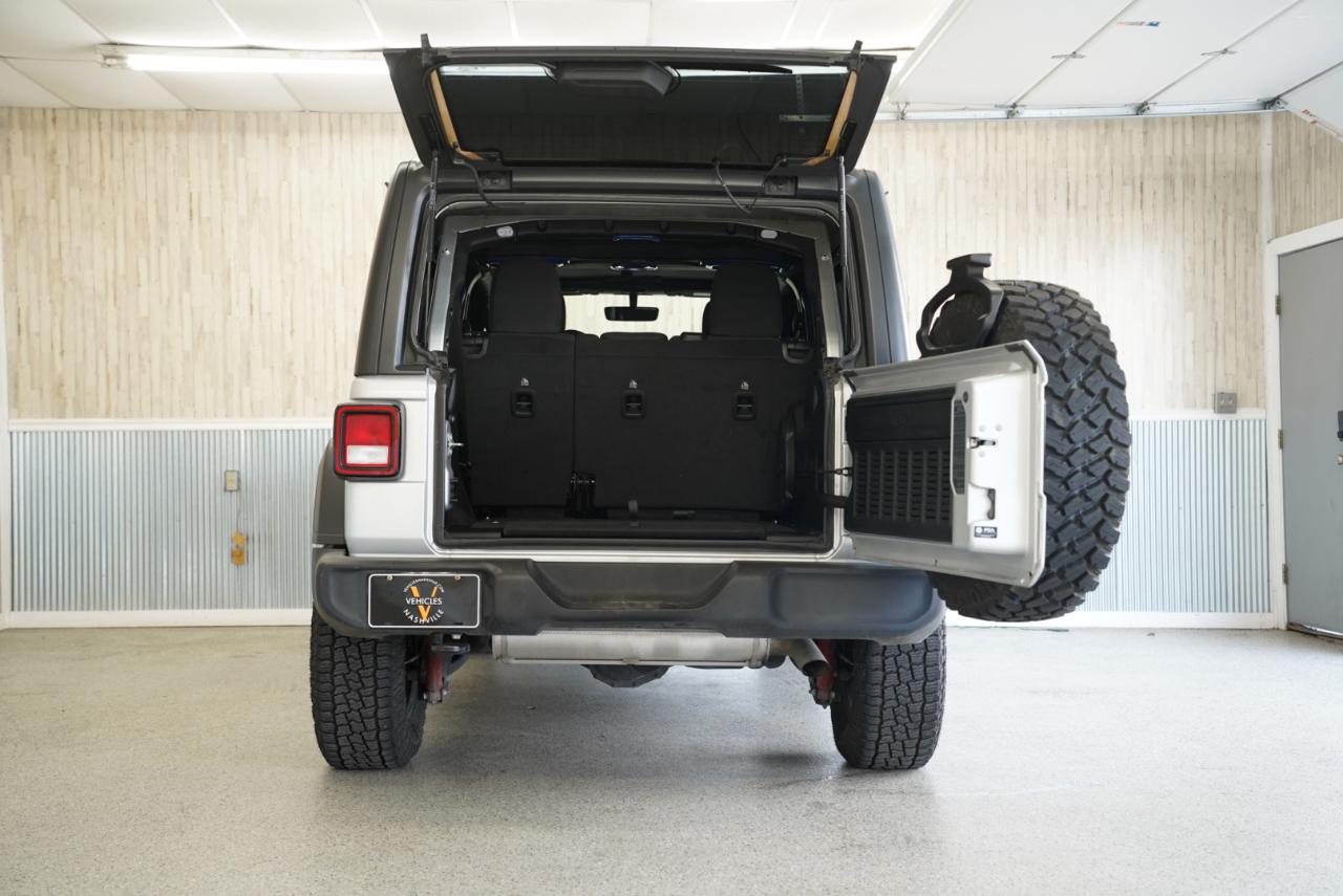 Jeep Wrangler Willys 4 Door 4x4 2023