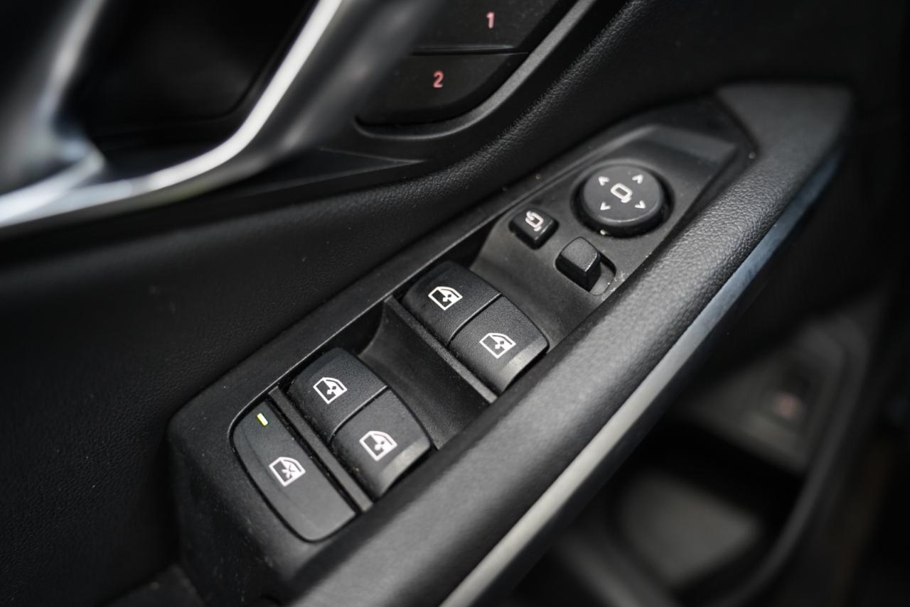 BMW 3 Series 330i xDrive Sedan North America 2020