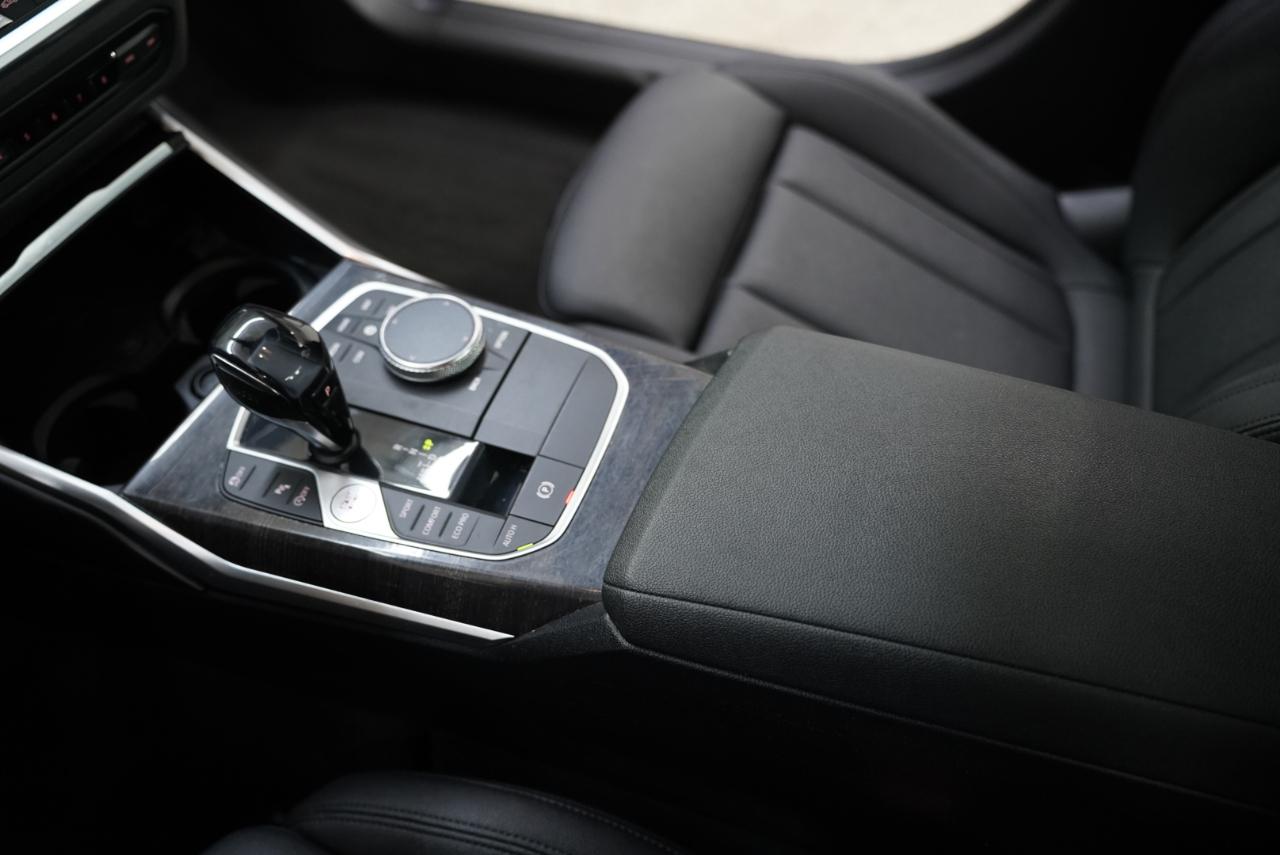 BMW 3 Series 330i xDrive Sedan North America 2020