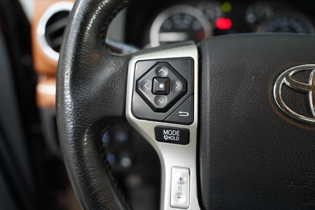 Toyota Tundra 4WD Truck  2015