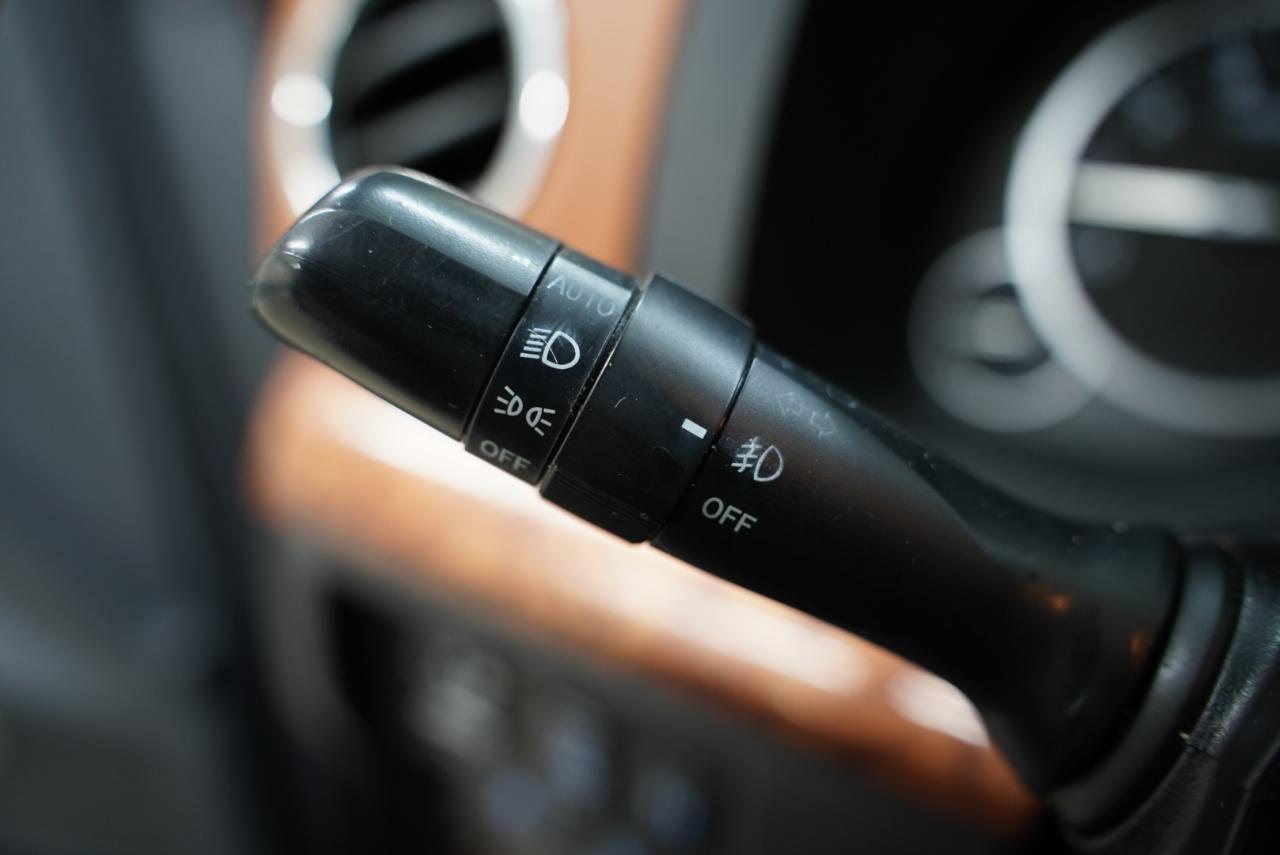 Toyota Tundra 4WD Truck  2015