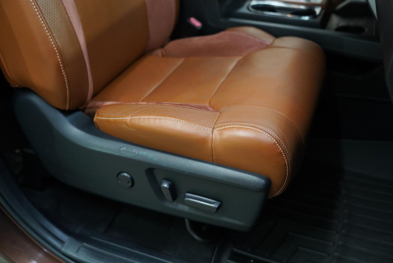 Toyota Tundra 4WD Truck  2015