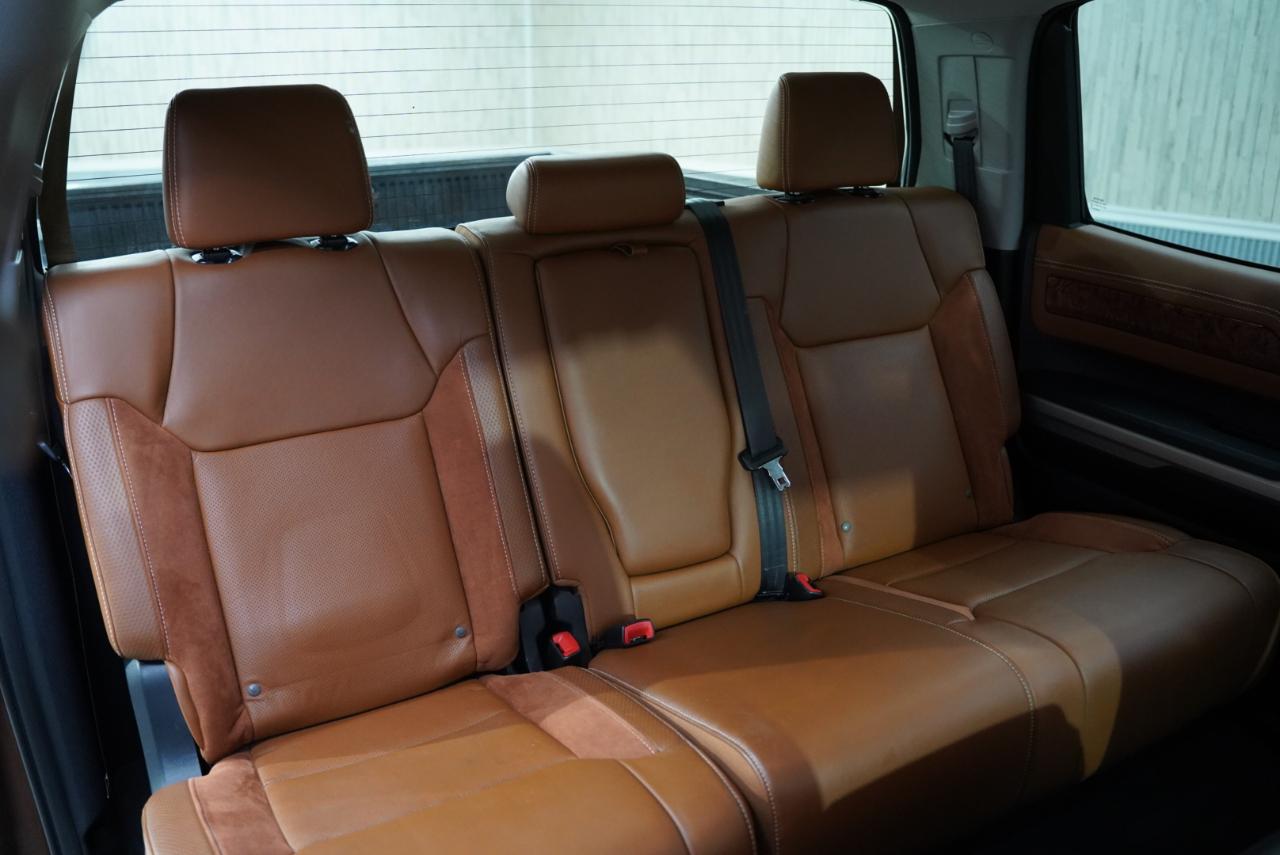 Toyota Tundra 4WD Truck  2015