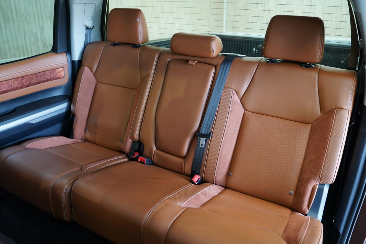 Toyota Tundra 4WD Truck  2015