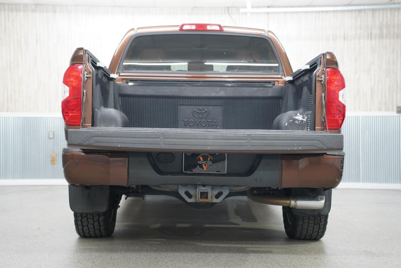 Toyota Tundra 4WD Truck  2015