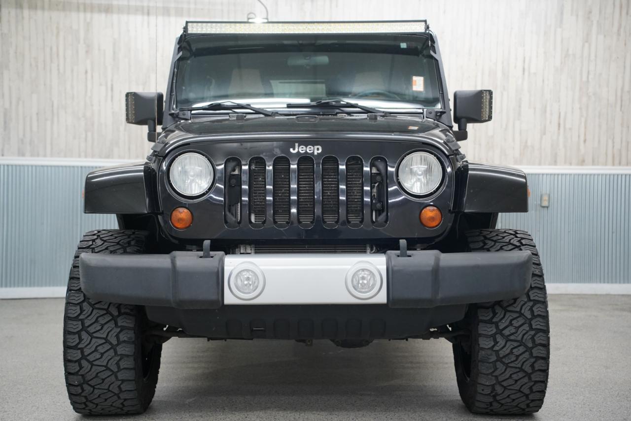 Jeep Wrangler Unlimited 4WD 4dr Sahara 2012