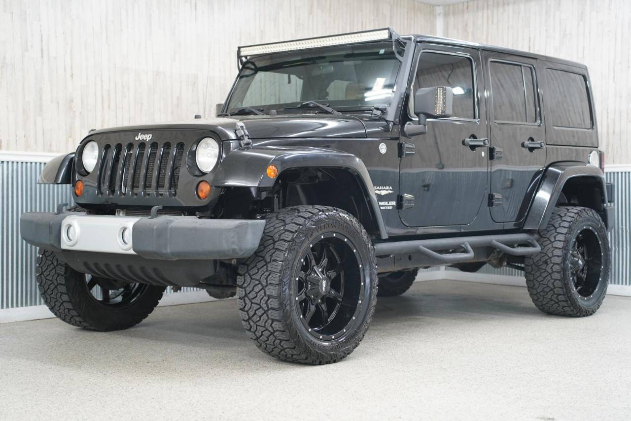 Jeep Wrangler Unlimited 4WD 4dr Sahara 2012