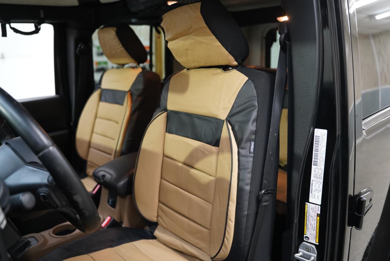 Jeep Wrangler Unlimited 4WD 4dr Sahara 2012