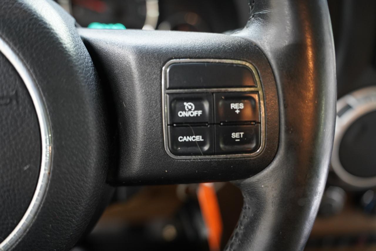 Jeep Wrangler Unlimited 4WD 4dr Sahara 2012