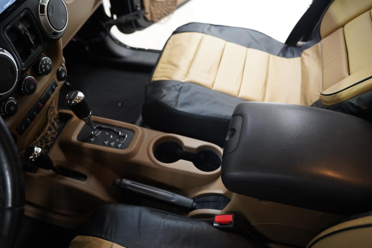 Jeep Wrangler Unlimited 4WD 4dr Sahara 2012