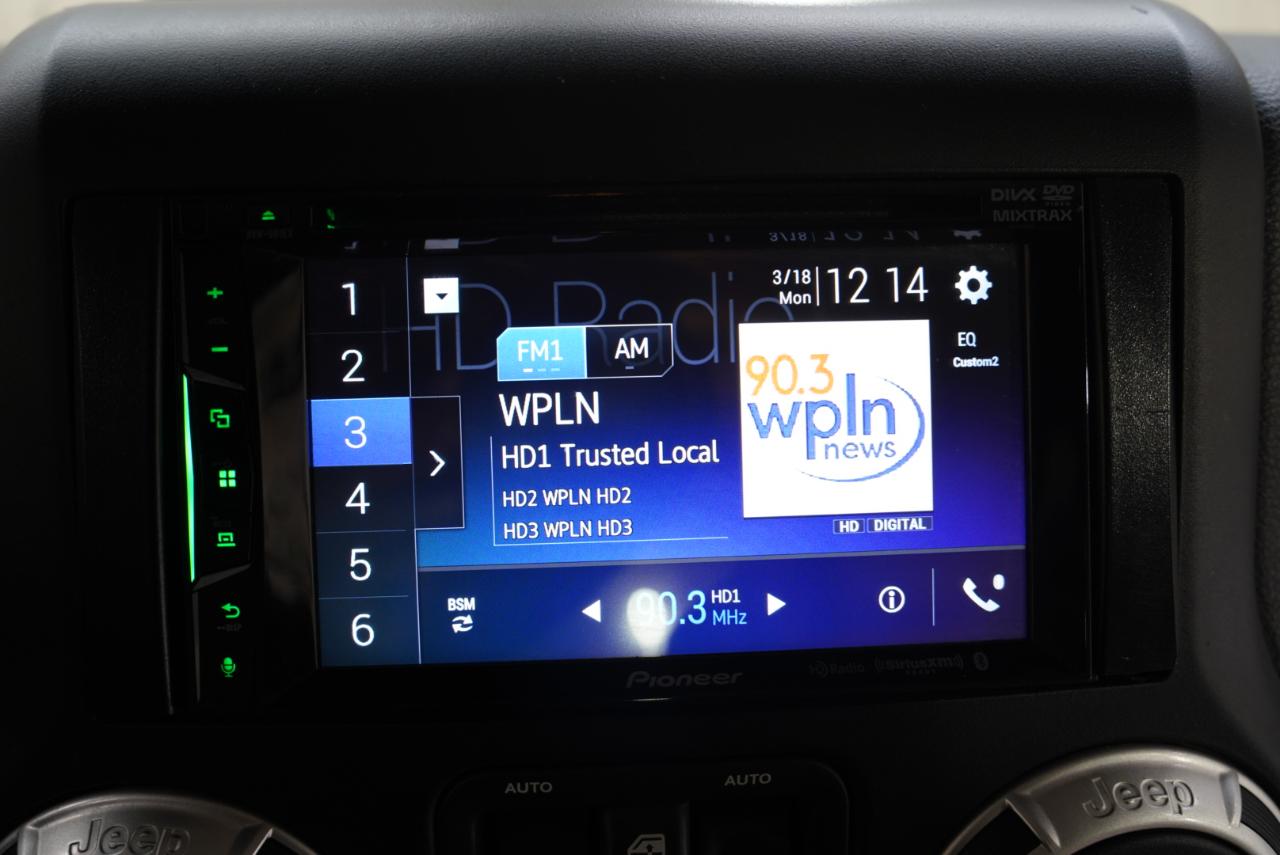 Jeep Wrangler Unlimited 4WD 4dr Sahara 2012