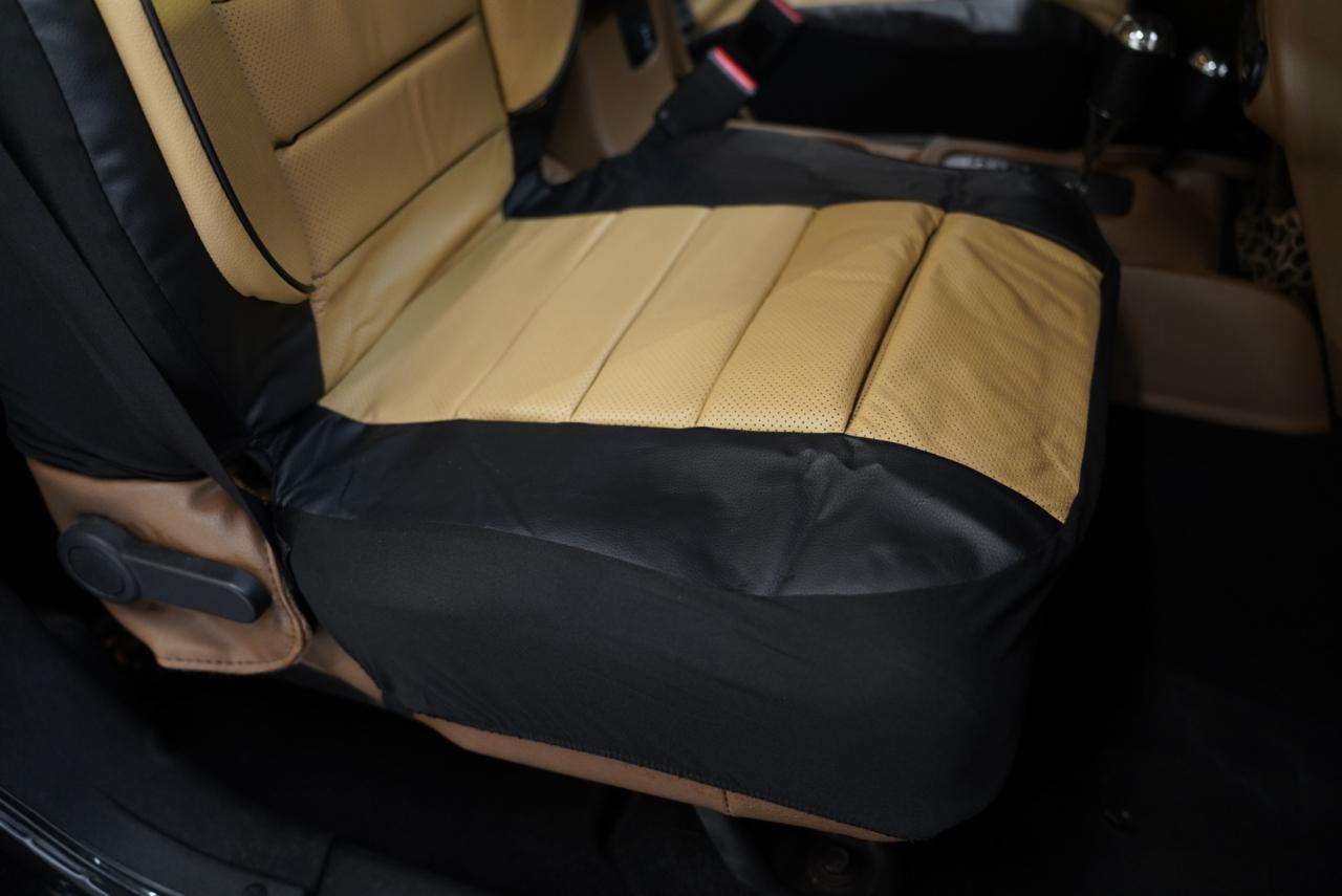 Jeep Wrangler Unlimited 4WD 4dr Sahara 2012