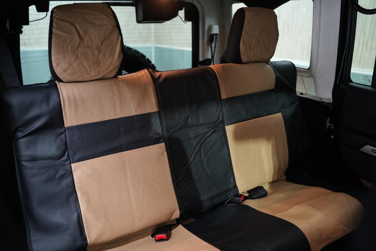 Jeep Wrangler Unlimited 4WD 4dr Sahara 2012