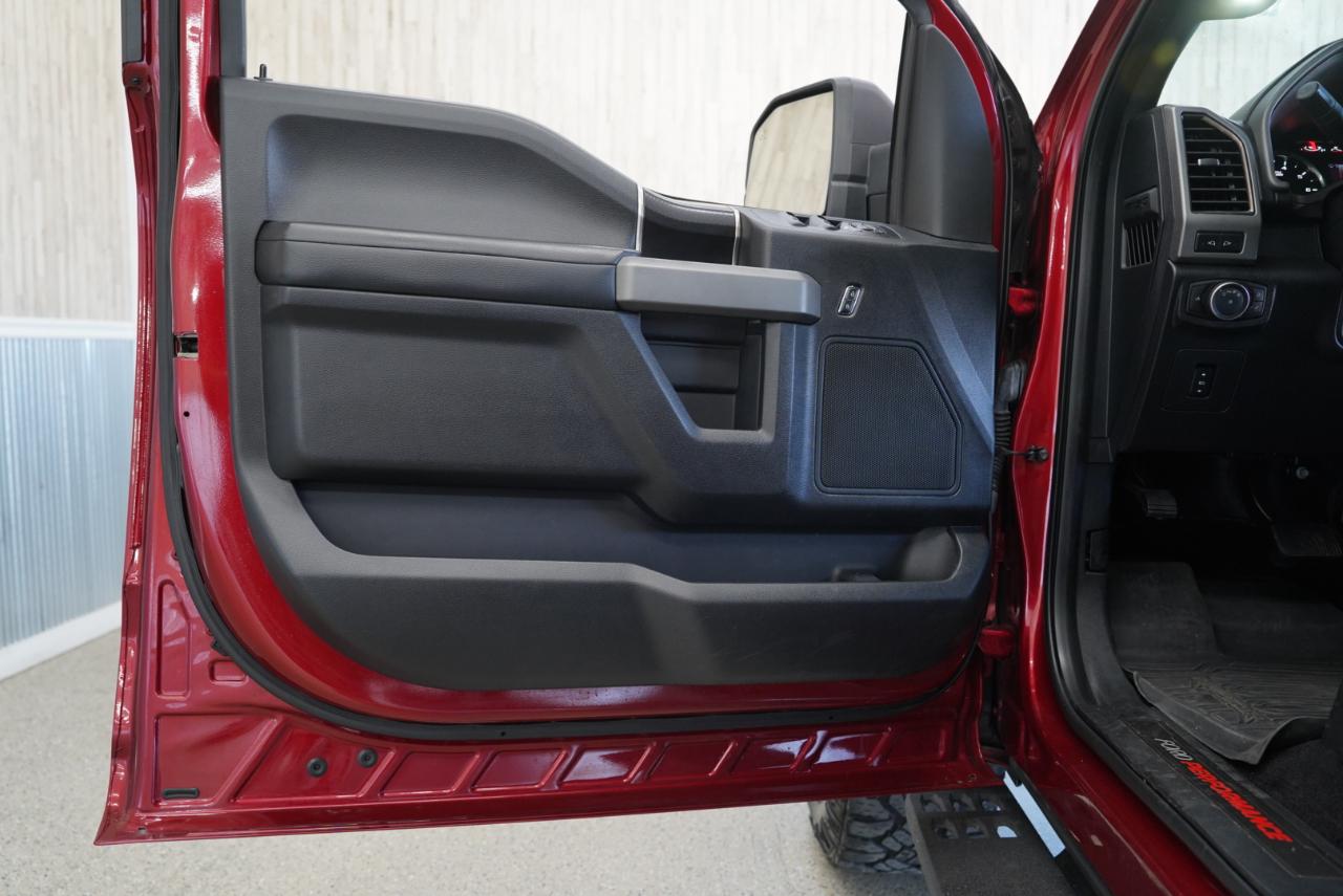 Ford F-150 Raptor 4WD SuperCrew 5.5' Box 2017