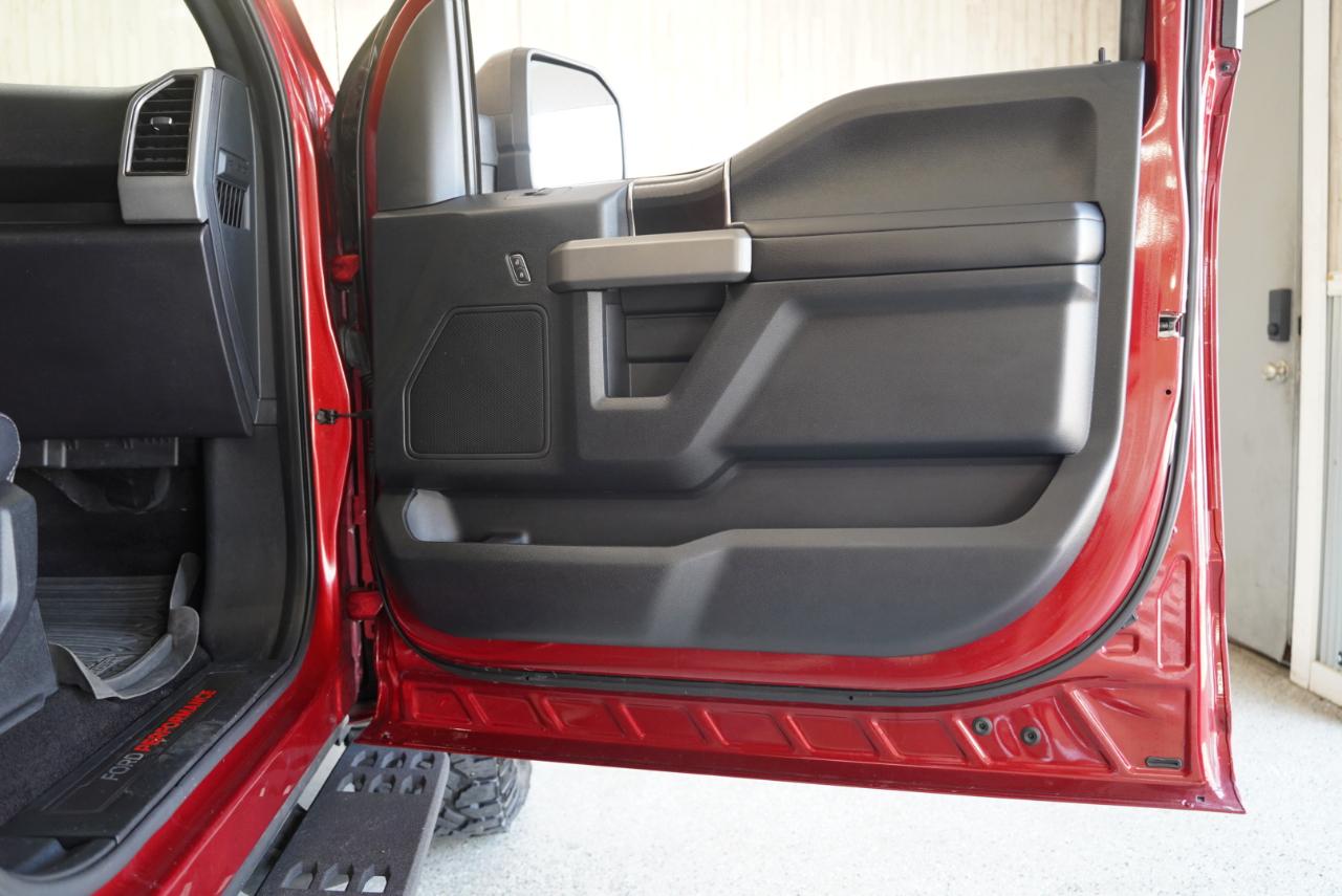 Ford F-150 Raptor 4WD SuperCrew 5.5' Box 2017