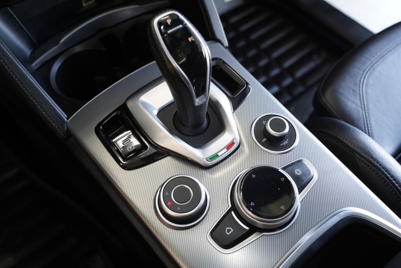 Alfa Romeo Stelvio Ti Sport AWD 2021