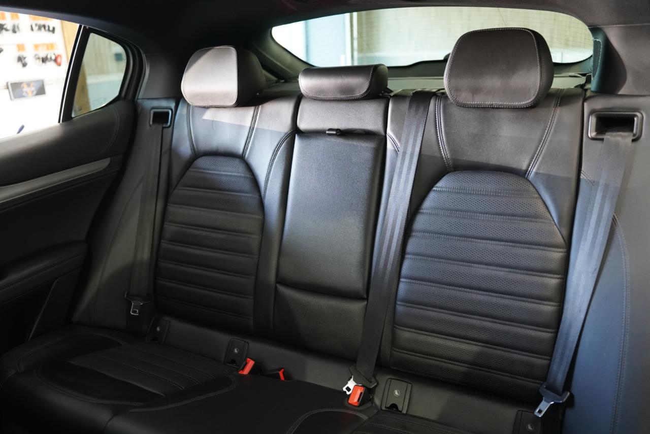 Alfa Romeo Stelvio Ti Sport AWD 2021