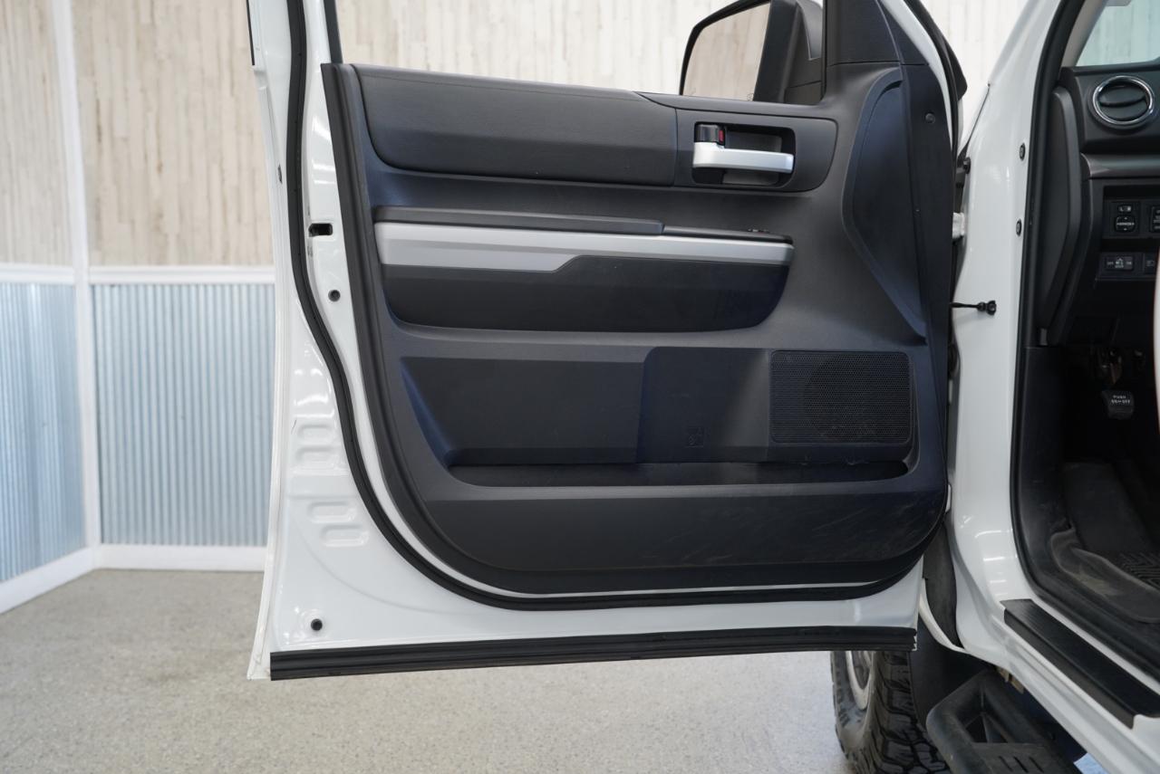 Toyota Tundra 4WD  2020