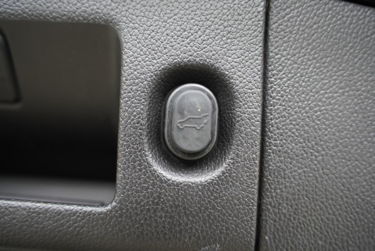 GMC Yukon 4WD 4dr Denali 2016