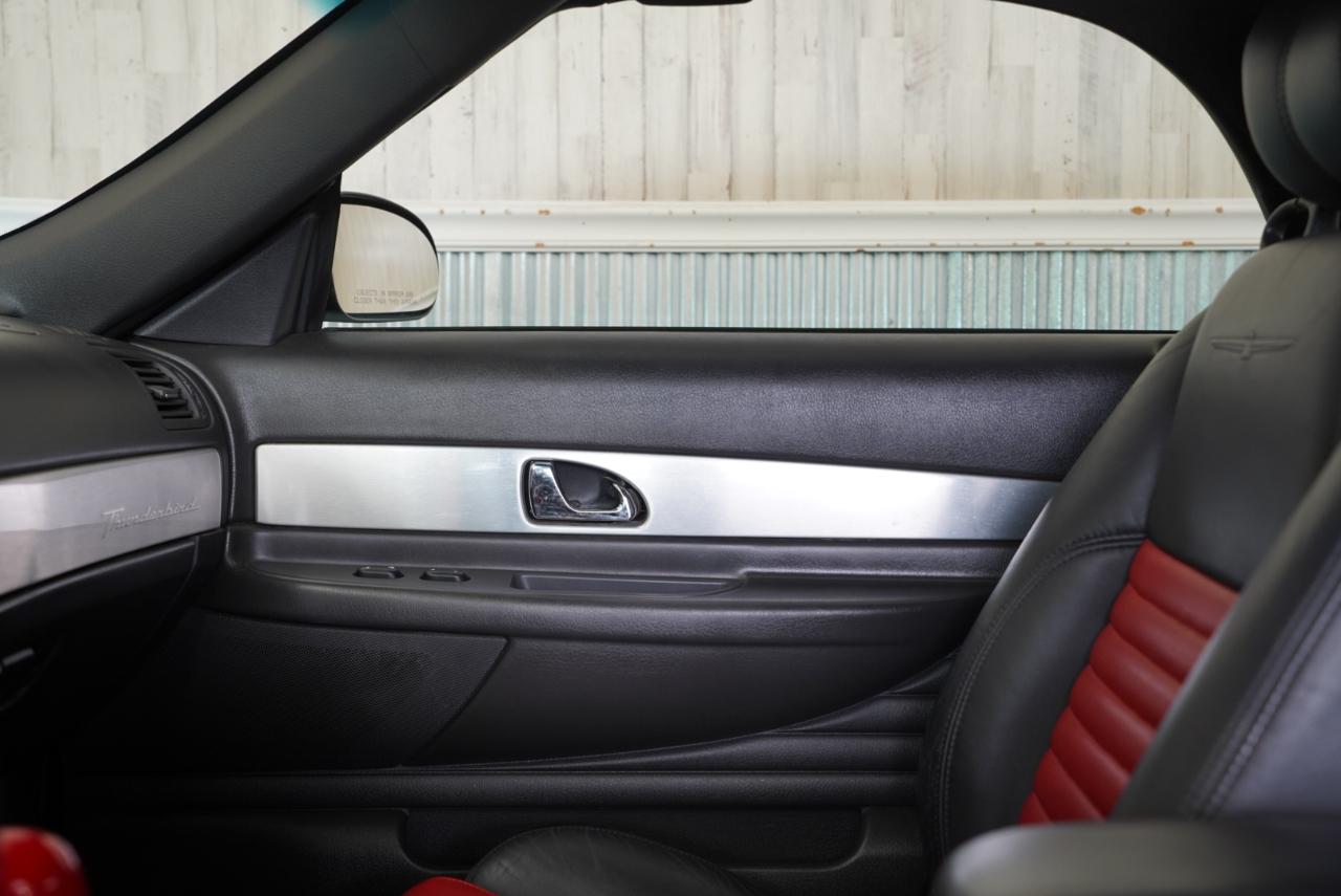 Ford Thunderbird 2dr Conv w/Hardtop Premium 2002