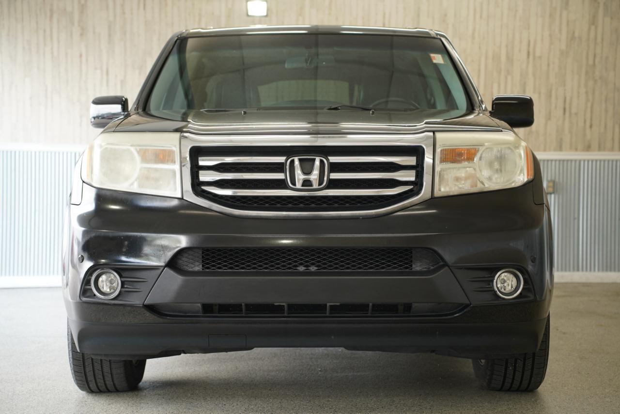Honda Pilot 2WD 4dr Touring w/RES & Navi 2012