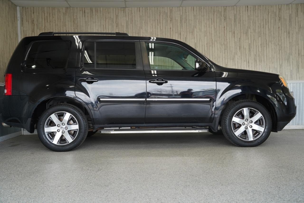 Honda Pilot 2WD 4dr Touring w/RES & Navi 2012
