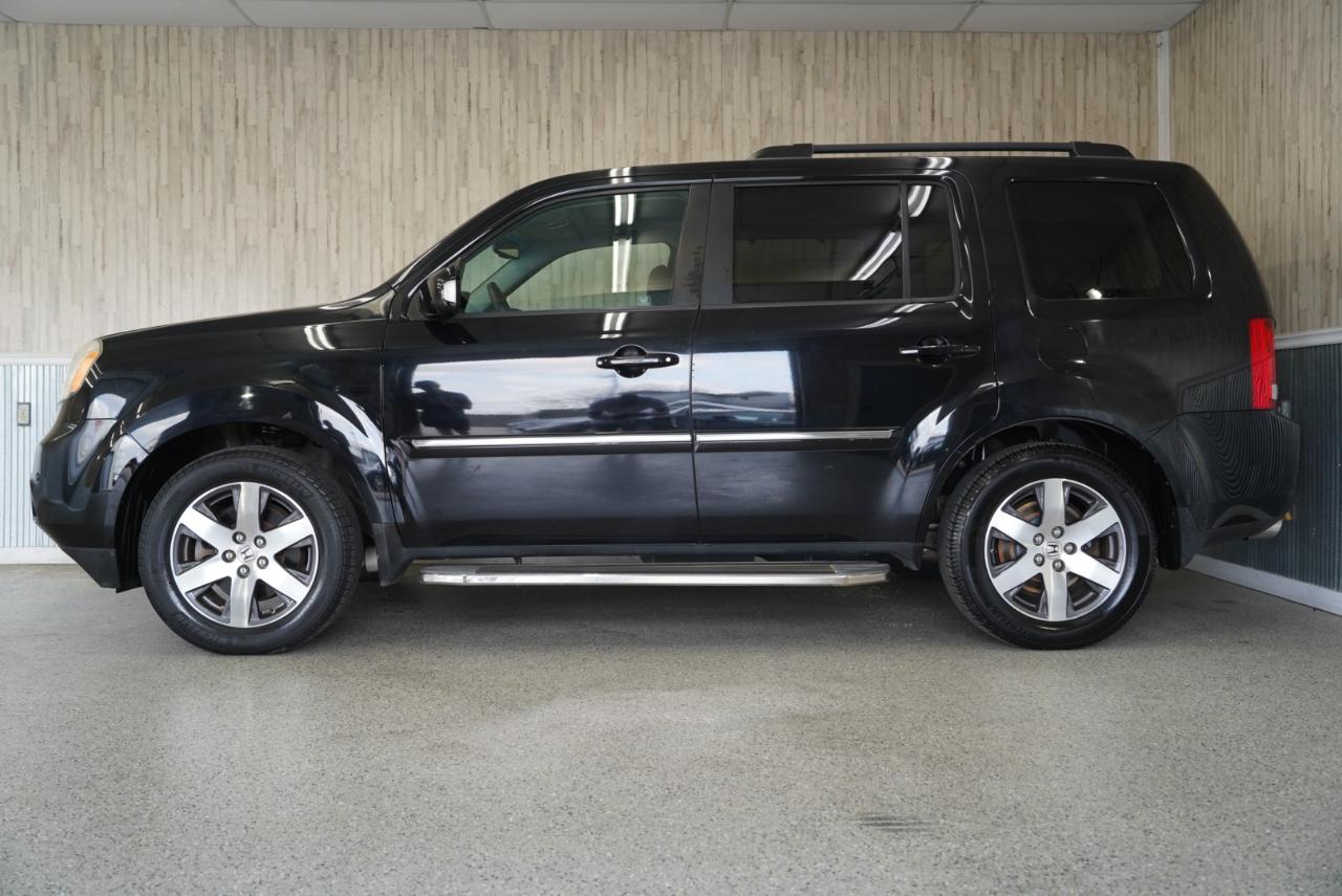 Honda Pilot 2WD 4dr Touring w/RES & Navi 2012