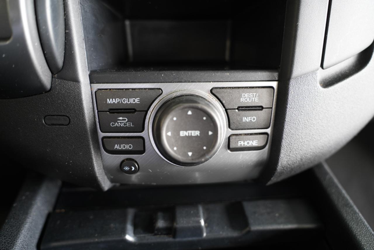 Honda Pilot 2WD 4dr Touring w/RES & Navi 2012