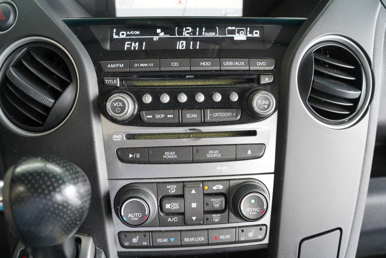 Honda Pilot 2WD 4dr Touring w/RES & Navi 2012