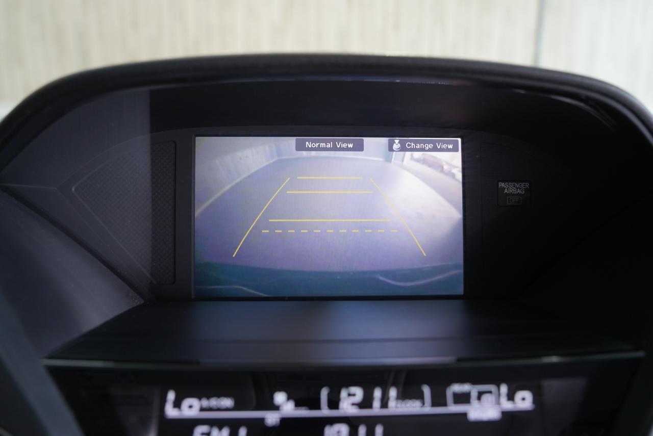 Honda Pilot 2WD 4dr Touring w/RES & Navi 2012