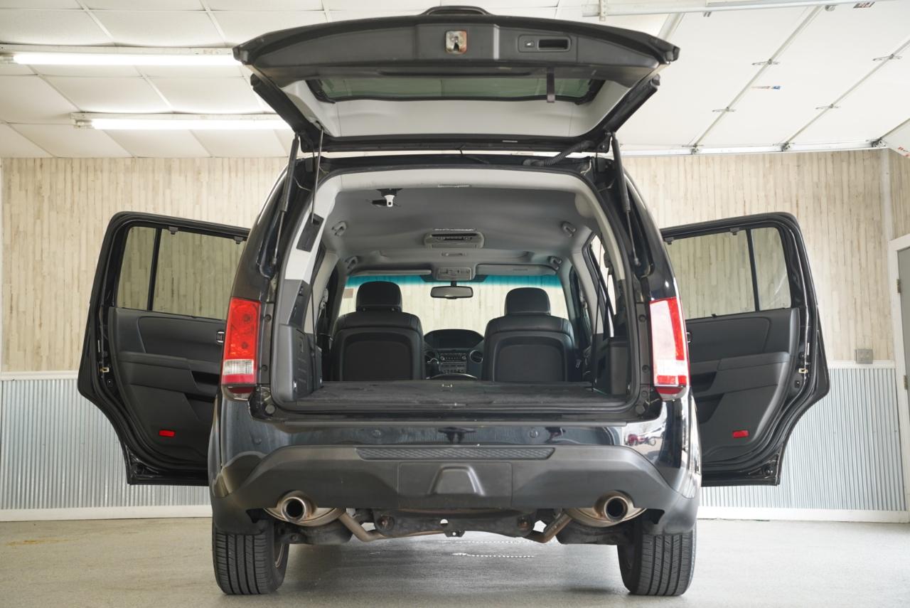 Honda Pilot 2WD 4dr Touring w/RES & Navi 2012