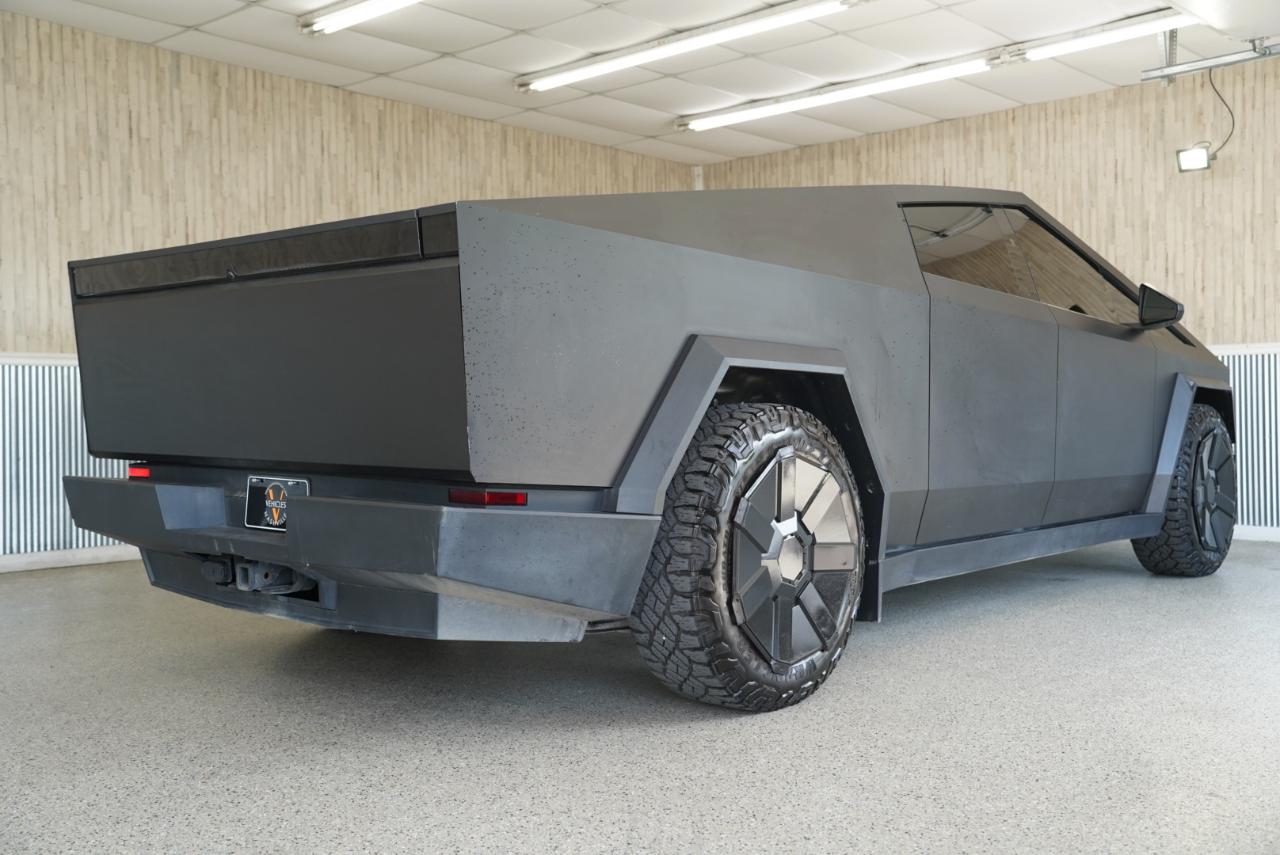 Tesla Cybertruck AWD 2024