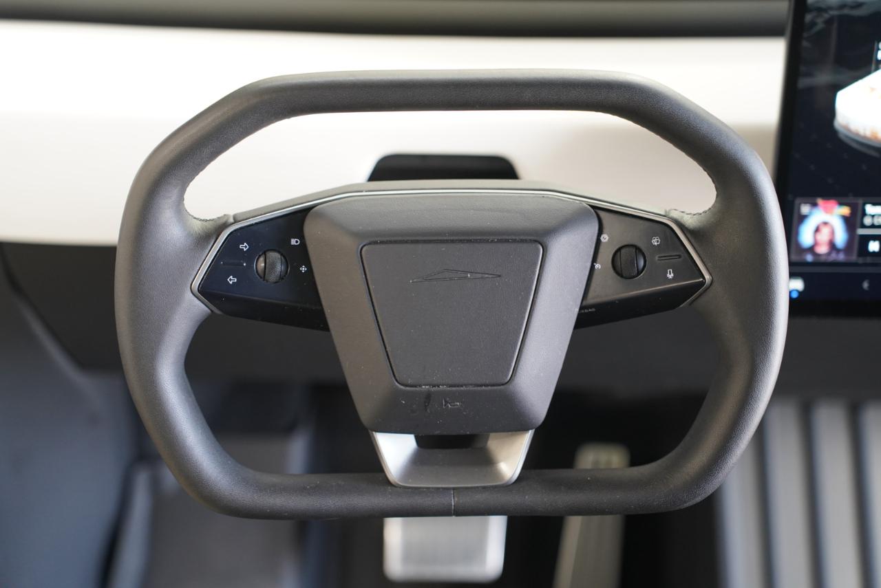 Tesla Cybertruck AWD 2024