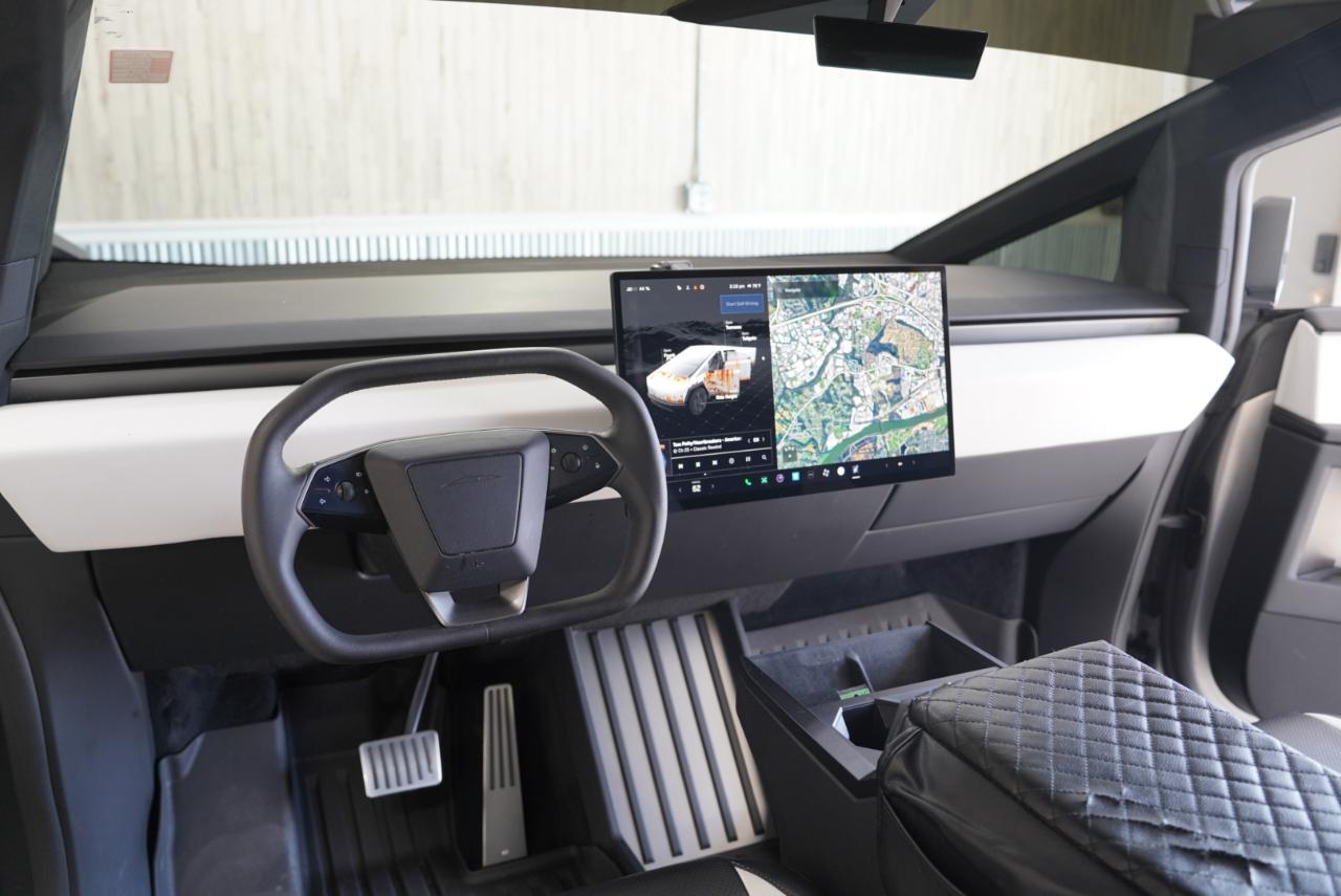 Tesla Cybertruck AWD 2024