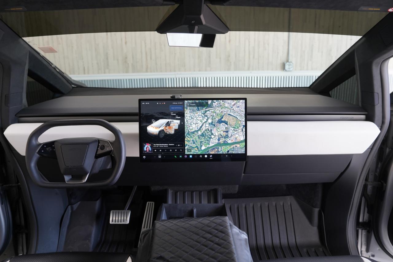 Tesla Cybertruck AWD 2024