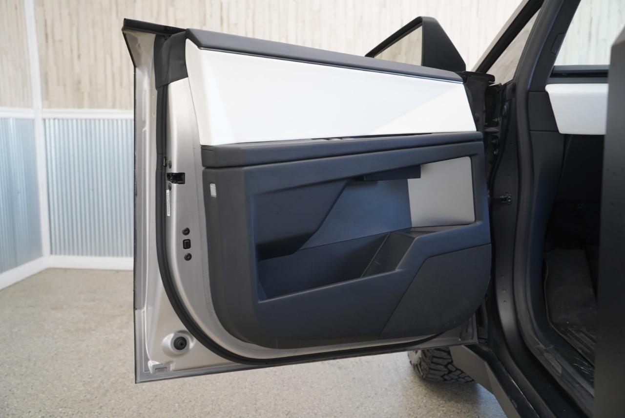 Tesla Cybertruck AWD 2024