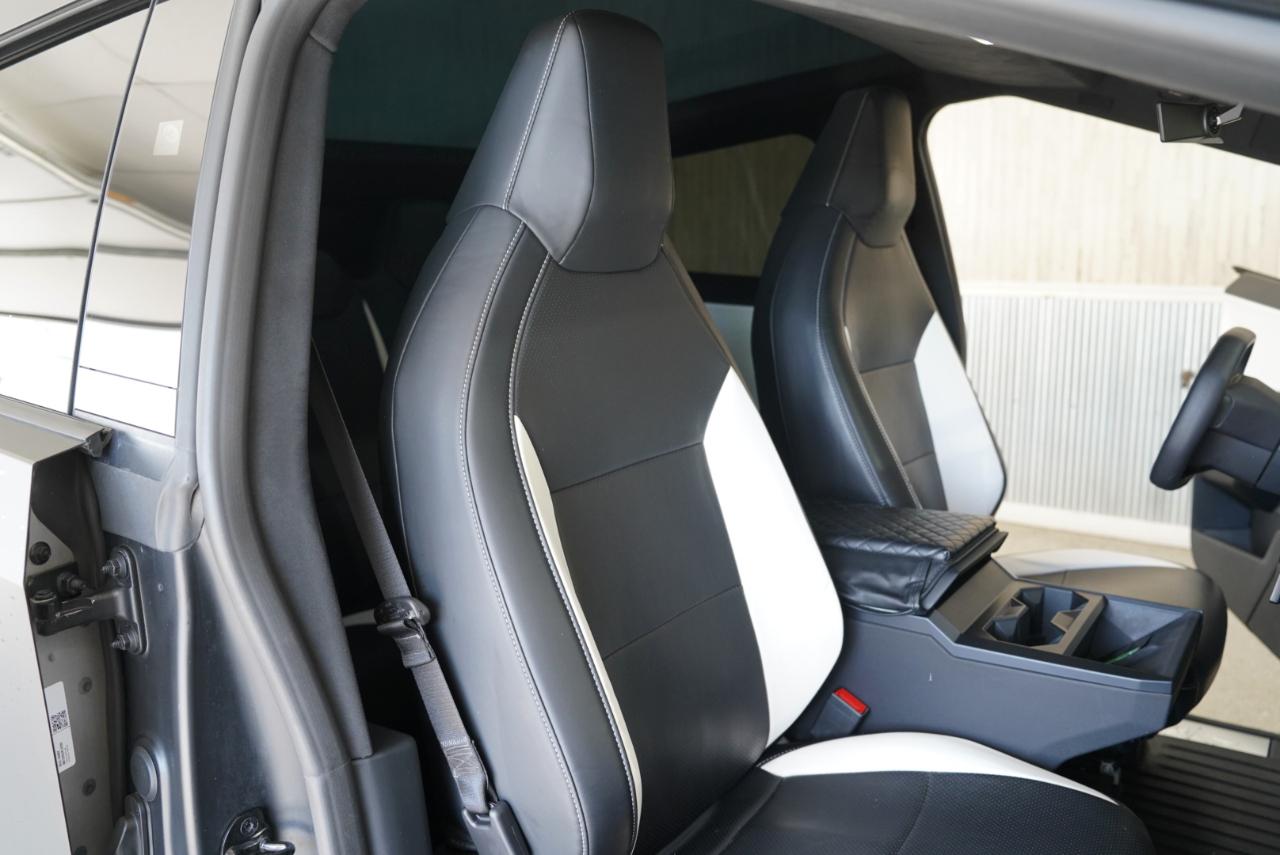 Tesla Cybertruck AWD 2024