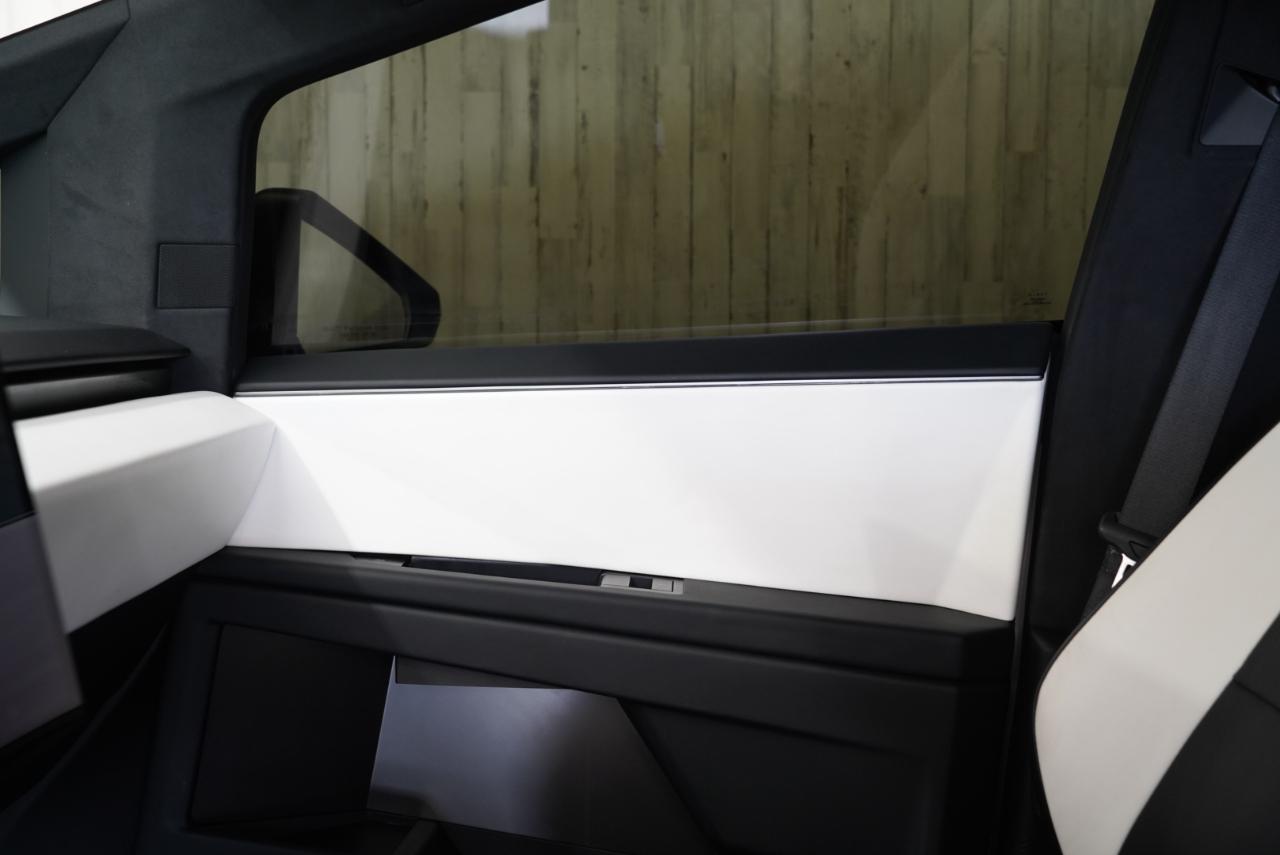 Tesla Cybertruck AWD 2024