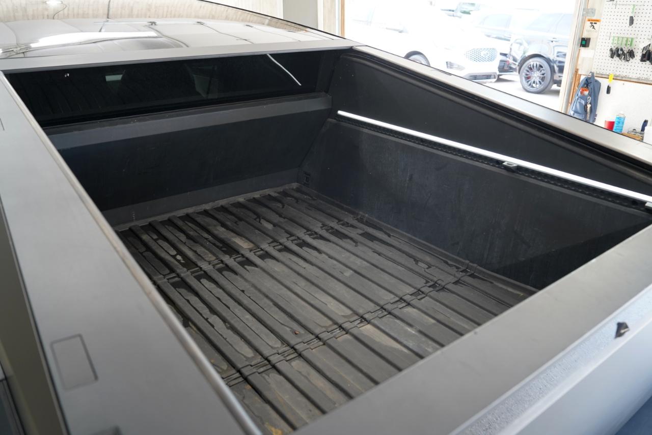 Tesla Cybertruck AWD 2024