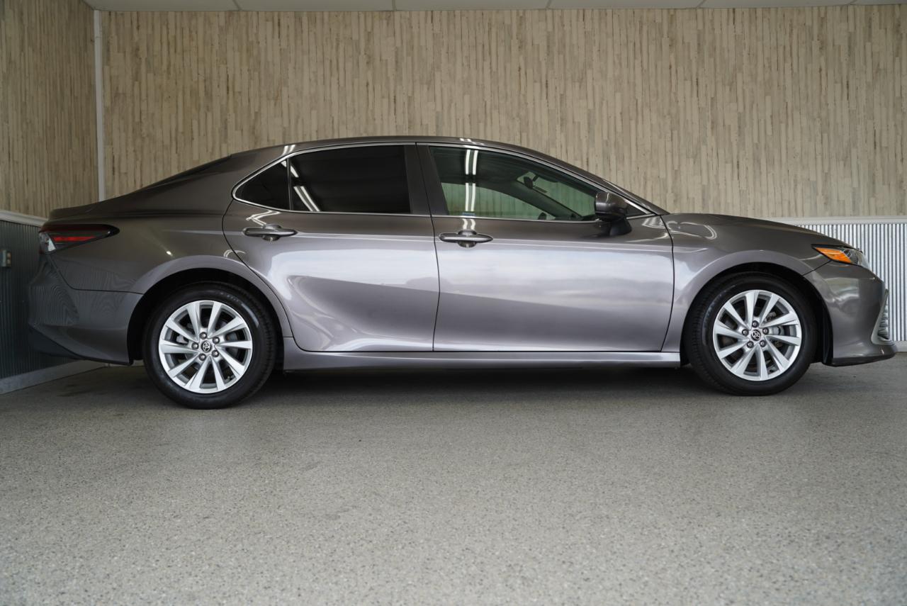 Toyota Camry LE 2021