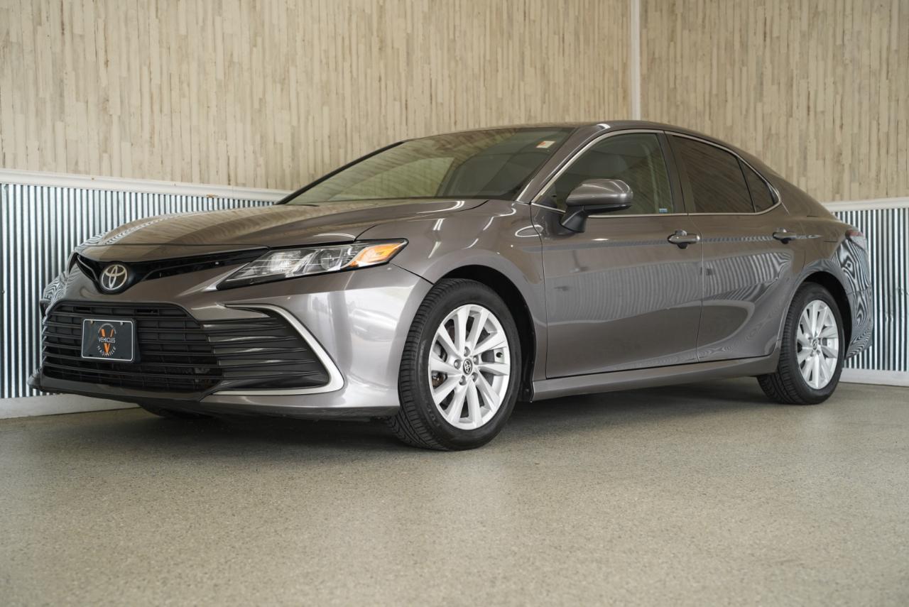 Toyota Camry LE 2021