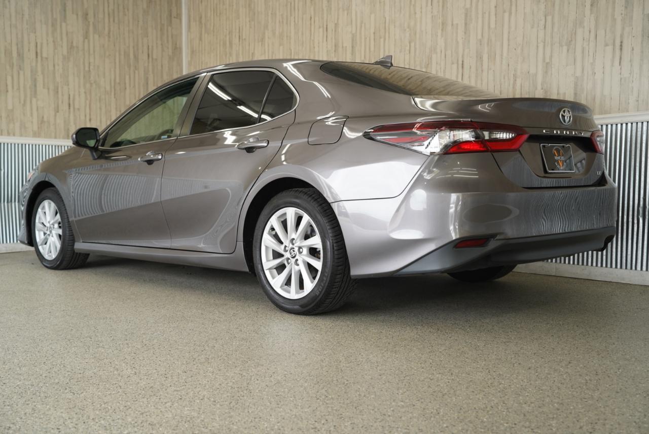 Toyota Camry LE 2021