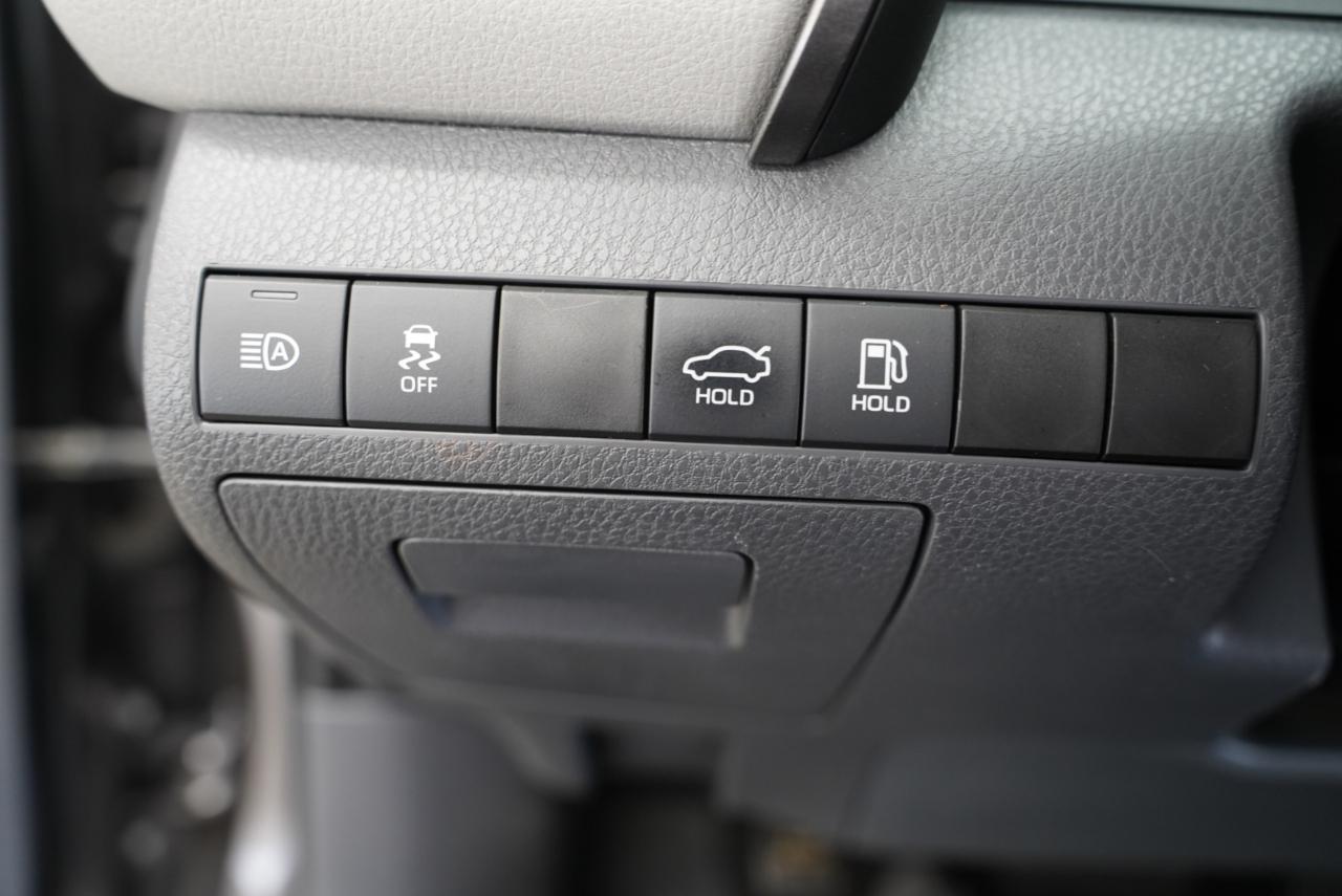 Toyota Camry LE 2021