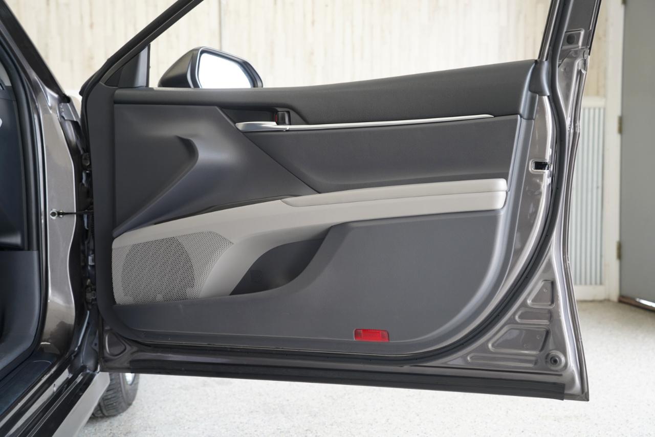 Toyota Camry LE 2021