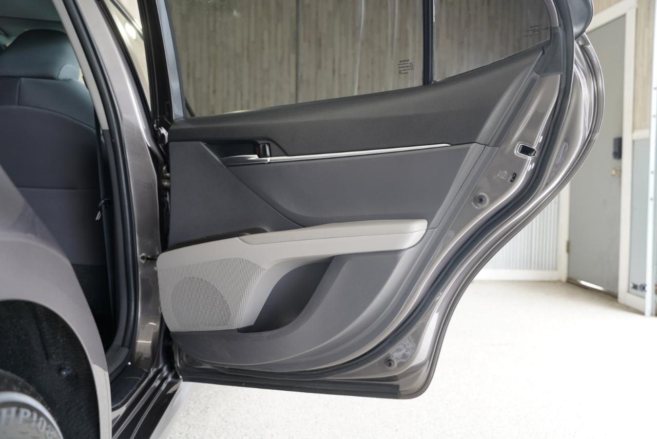 Toyota Camry LE 2021